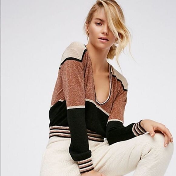 Free People Rose Gold Dust Plunging V sweater - Picture 3 of 9